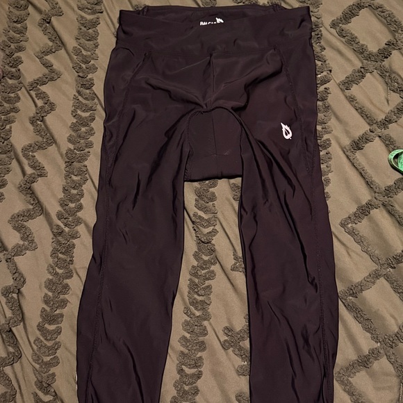 Women's Padded Cycling Capris Leggings - Picture 2 of 10